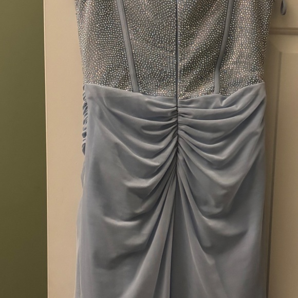 I wore it once - Picture 2 of 3